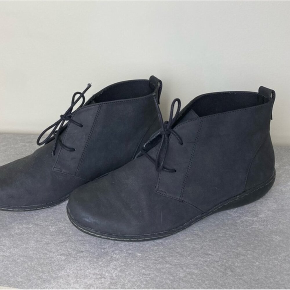 Soft Style Women's Jinger Ankle Bootie size 8.5